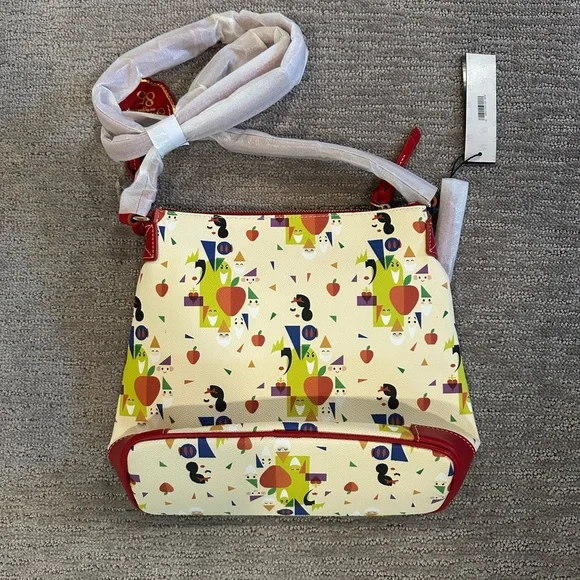 Disney Dooney & Bourke Bag - Snow White And The Seven Dwarfs - Crossbody - Picture 4 of 4